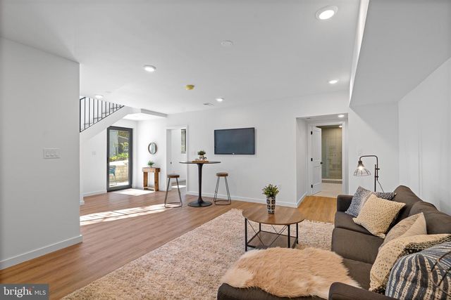 139 W MOUNT PLEASANT AVE, Philadelphia, PA 19119