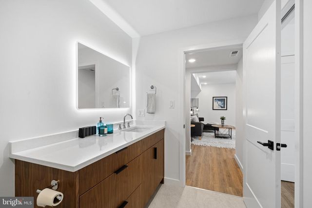 139 W MOUNT PLEASANT AVE, Philadelphia, PA 19119