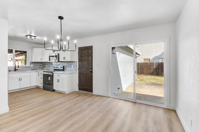 3000 Margate Way, Rancho Cordova, CA 95670