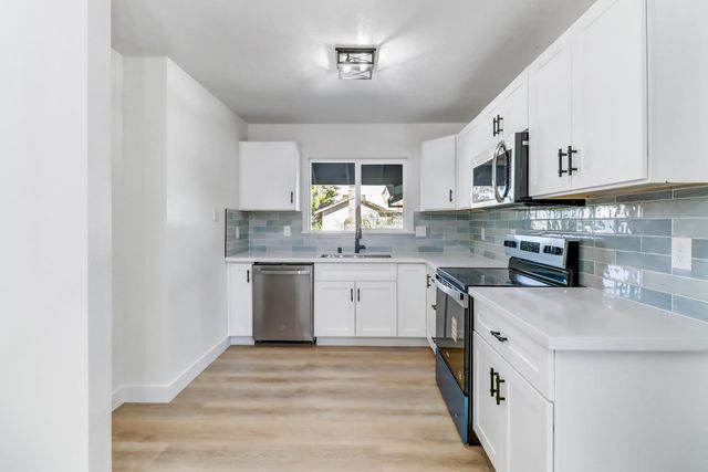 3000 Margate Way, Rancho Cordova, CA 95670