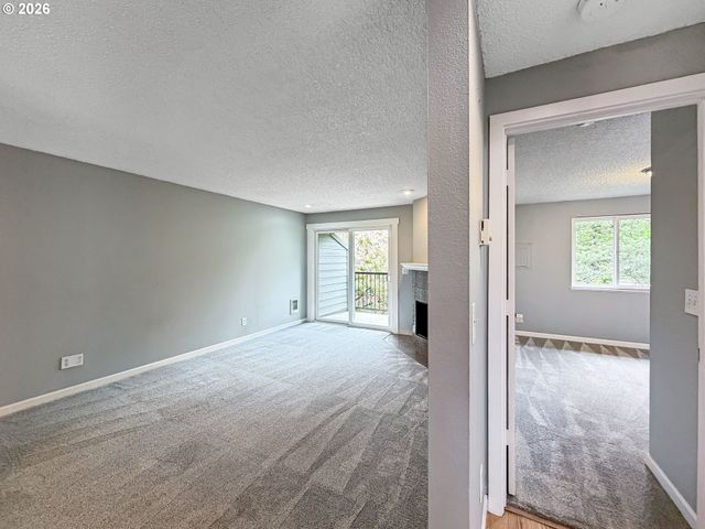 12642 Nw BARNES Rd 3, Portland, OR 97229