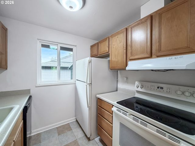 12642 Nw BARNES Rd 3, Portland, OR 97229