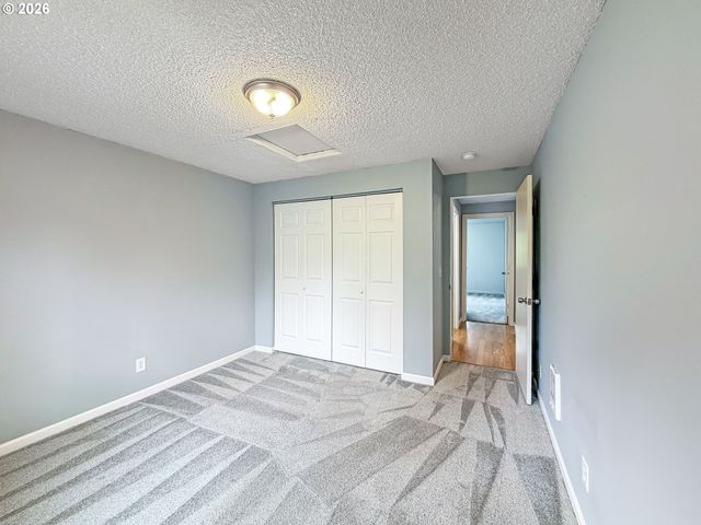 12642 Nw BARNES Rd 3, Portland, OR 97229