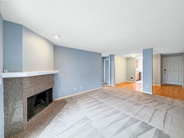 12642 Nw BARNES Rd 3, Portland, OR 97229