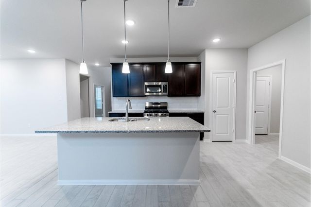 2818 Blue Iolite Drive, Iowa Colony, TX 77583