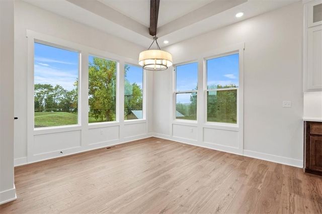 4800 NW Huonker Court, Riverside, MO 64150