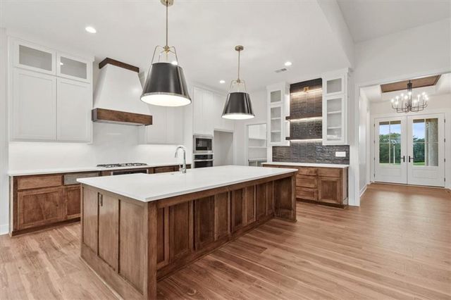 4800 NW Huonker Court, Riverside, MO 64150