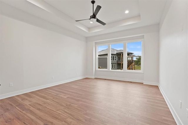 4800 NW Huonker Court, Riverside, MO 64150