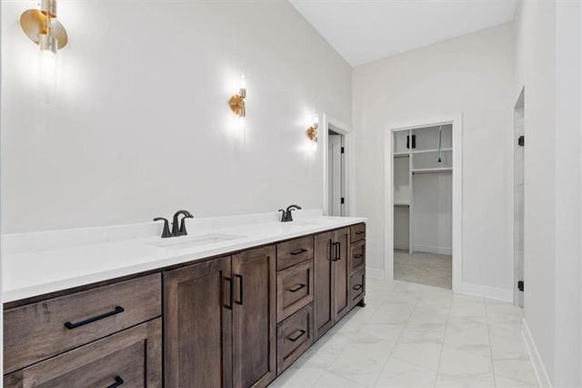 4800 NW Huonker Court, Riverside, MO 64150