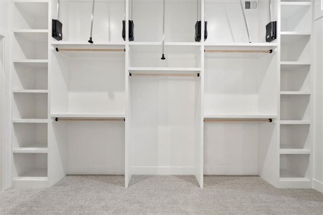 4800 NW Huonker Court, Riverside, MO 64150