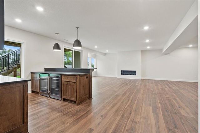 4800 NW Huonker Court, Riverside, MO 64150