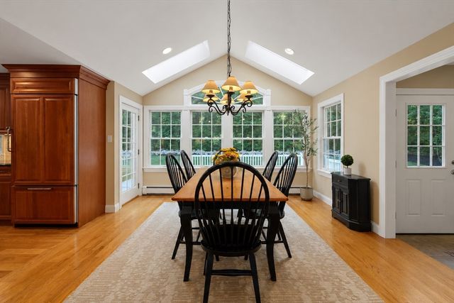 27 Oriole Road, Medfield, MA 02052