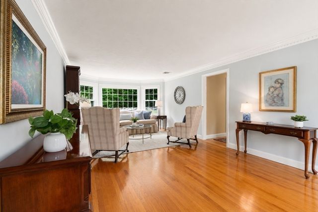 27 Oriole Road, Medfield, MA 02052