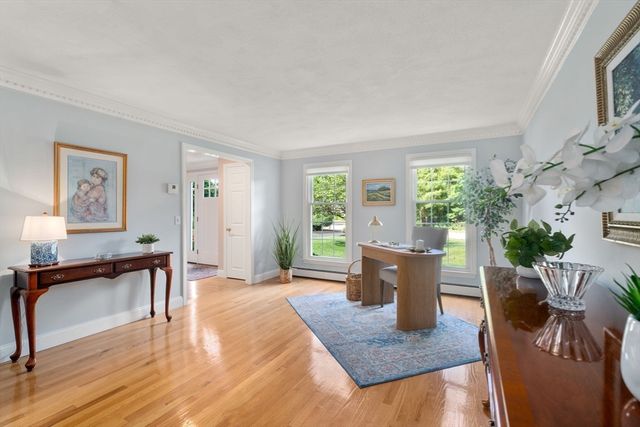 27 Oriole Road, Medfield, MA 02052