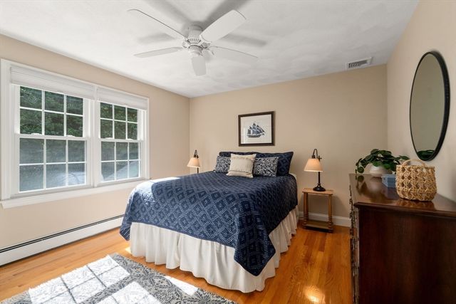 27 Oriole Road, Medfield, MA 02052