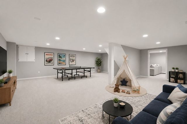 27 Oriole Road, Medfield, MA 02052