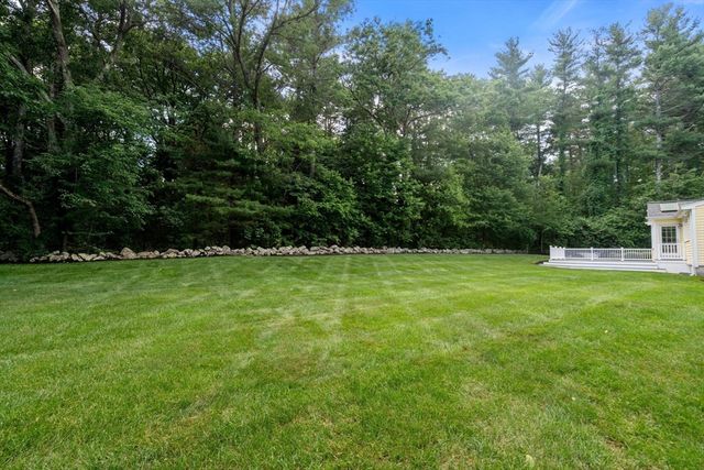 27 Oriole Road, Medfield, MA 02052