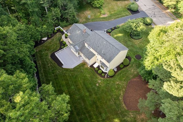 27 Oriole Road, Medfield, MA 02052