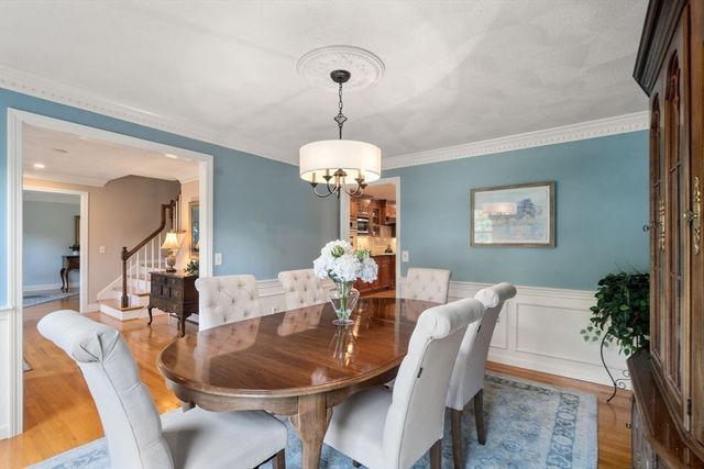27 Oriole Road, Medfield, MA 02052