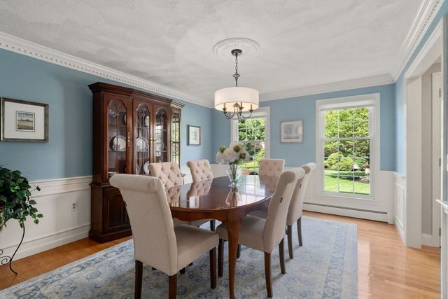 27 Oriole Road, Medfield, MA 02052