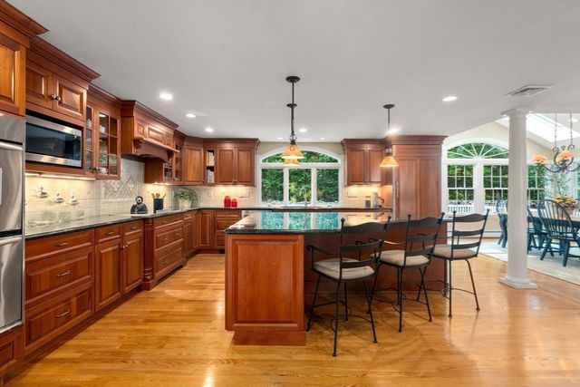 27 Oriole Road, Medfield, MA 02052