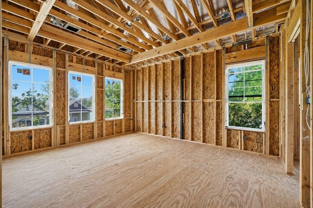1107 E 24th Street, Houston, TX 77009