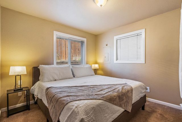 727 E 9th Ave, Spokane, WA 99202