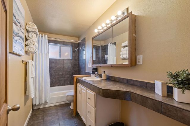 727 E 9th Ave, Spokane, WA 99202