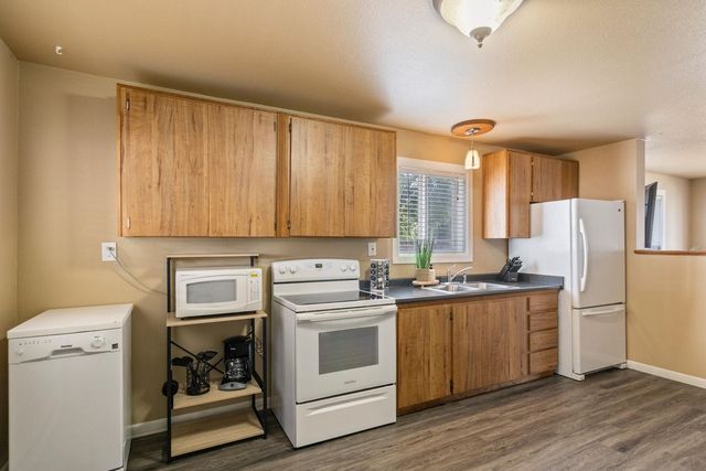 727 E 9th Ave, Spokane, WA 99202