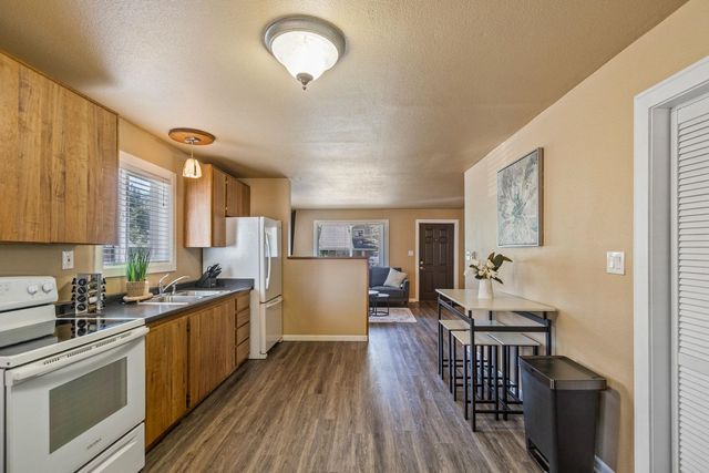 727 E 9th Ave, Spokane, WA 99202