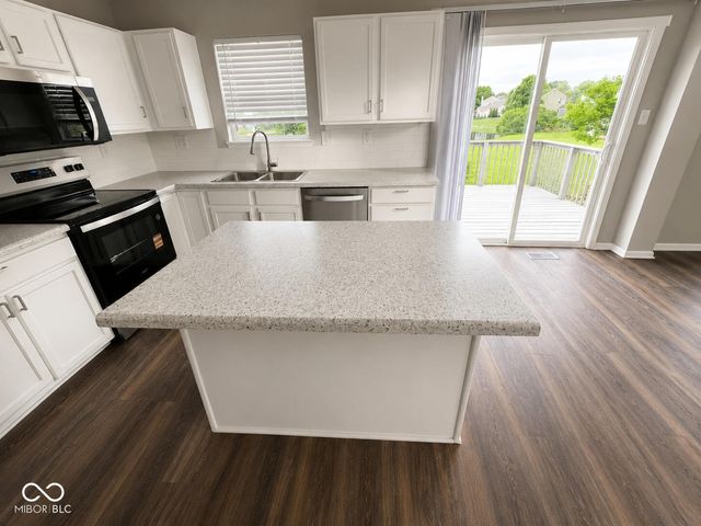 19408 Amber Way, Noblesville, IN 46060