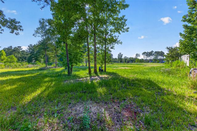 404 Road 5268, Cleveland, TX 77327