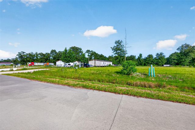 404 Road 5268, Cleveland, TX 77327