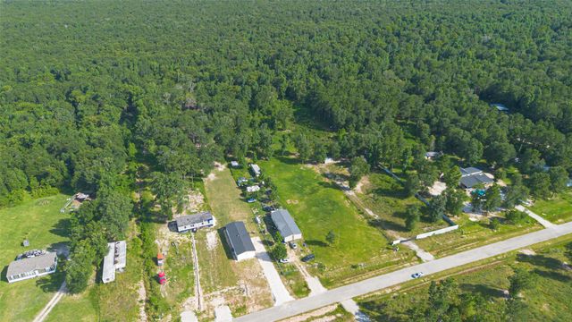 404 Road 5268, Cleveland, TX 77327