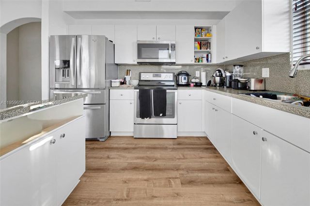 5330 SW 141st Ter, Miramar, FL 33027