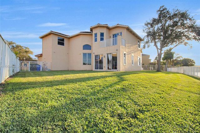 5330 SW 141st Ter, Miramar, FL 33027