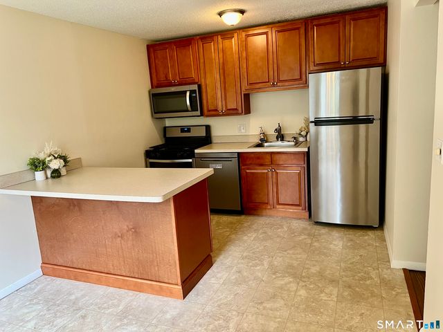 99 Cottonwood Road 99, Newington, CT 06111