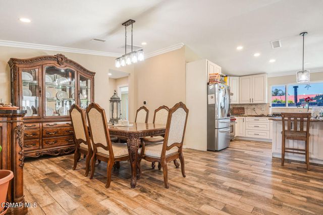 817 N Calle La Sombra, Camarillo, CA 93010