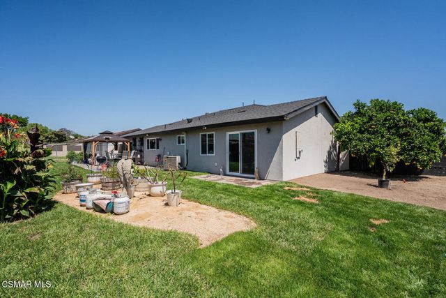 817 N Calle La Sombra, Camarillo, CA 93010