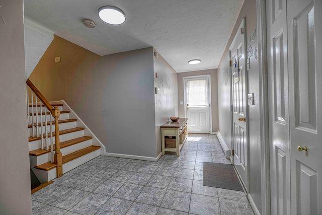 55 Blackberry Hill Rd, Wrentham, MA 02093