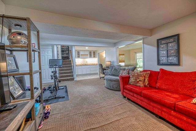 55 Blackberry Hill Rd, Wrentham, MA 02093