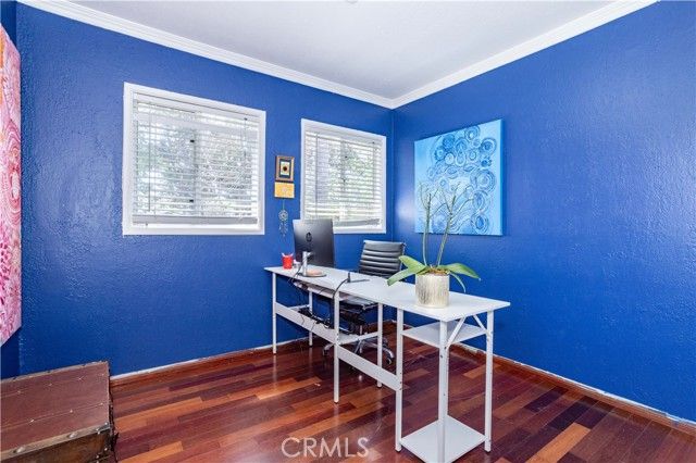 17101 Gault, Los Angeles, CA 91406