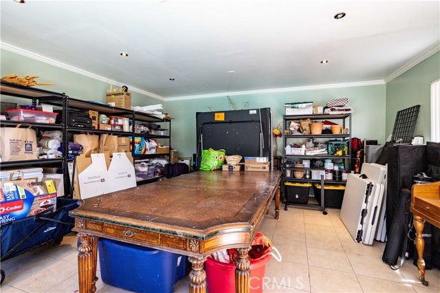 17101 Gault, Los Angeles, CA 91406