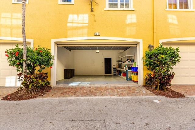 72 Se 6th Avenue H, Delray Beach, FL 33483