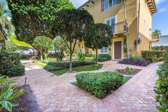 72 Se 6th Avenue H, Delray Beach, FL 33483