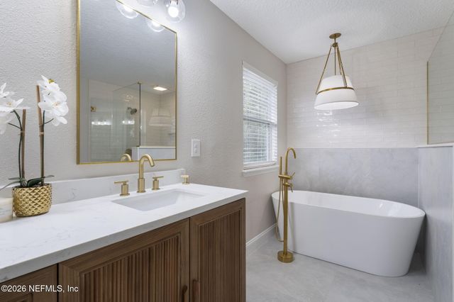 2270 CLUB LAKE Drive, Orange Park, FL 32065