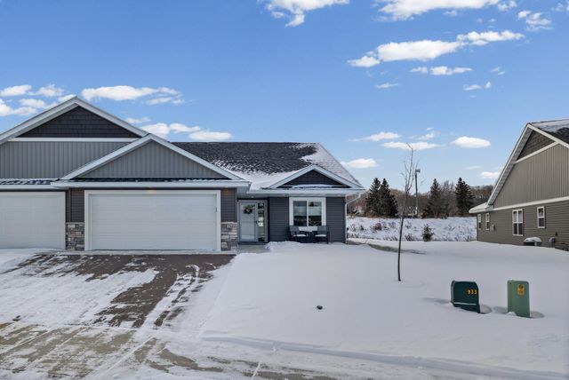 2866 Coventry Circle, River Falls, WI 54022