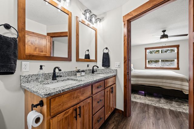 2866 Coventry Circle, River Falls, WI 54022