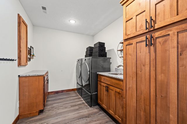 2866 Coventry Circle, River Falls, WI 54022