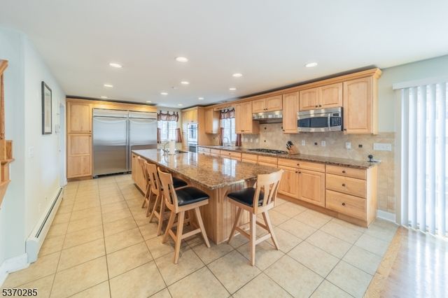 80 Harding Ave, Clark Twp., NJ 07066